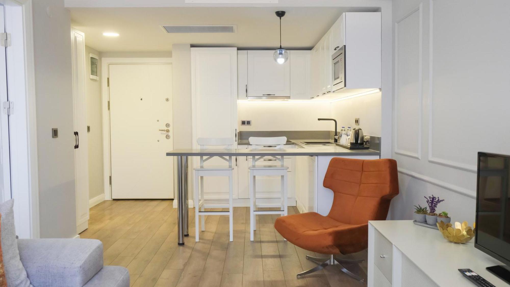 Myway Deluxe Alsancak Hotel Измир Екстериор снимка