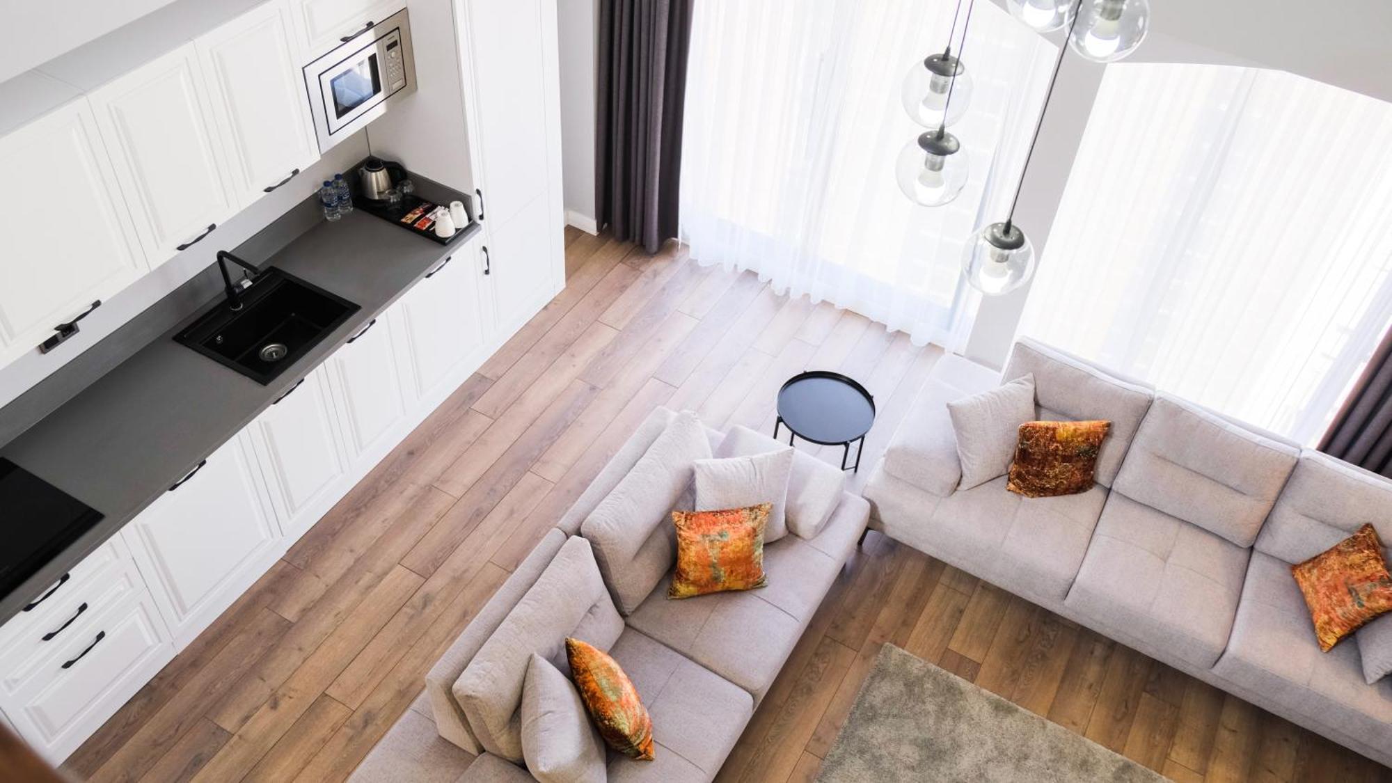 Myway Deluxe Alsancak Hotel Измир Екстериор снимка