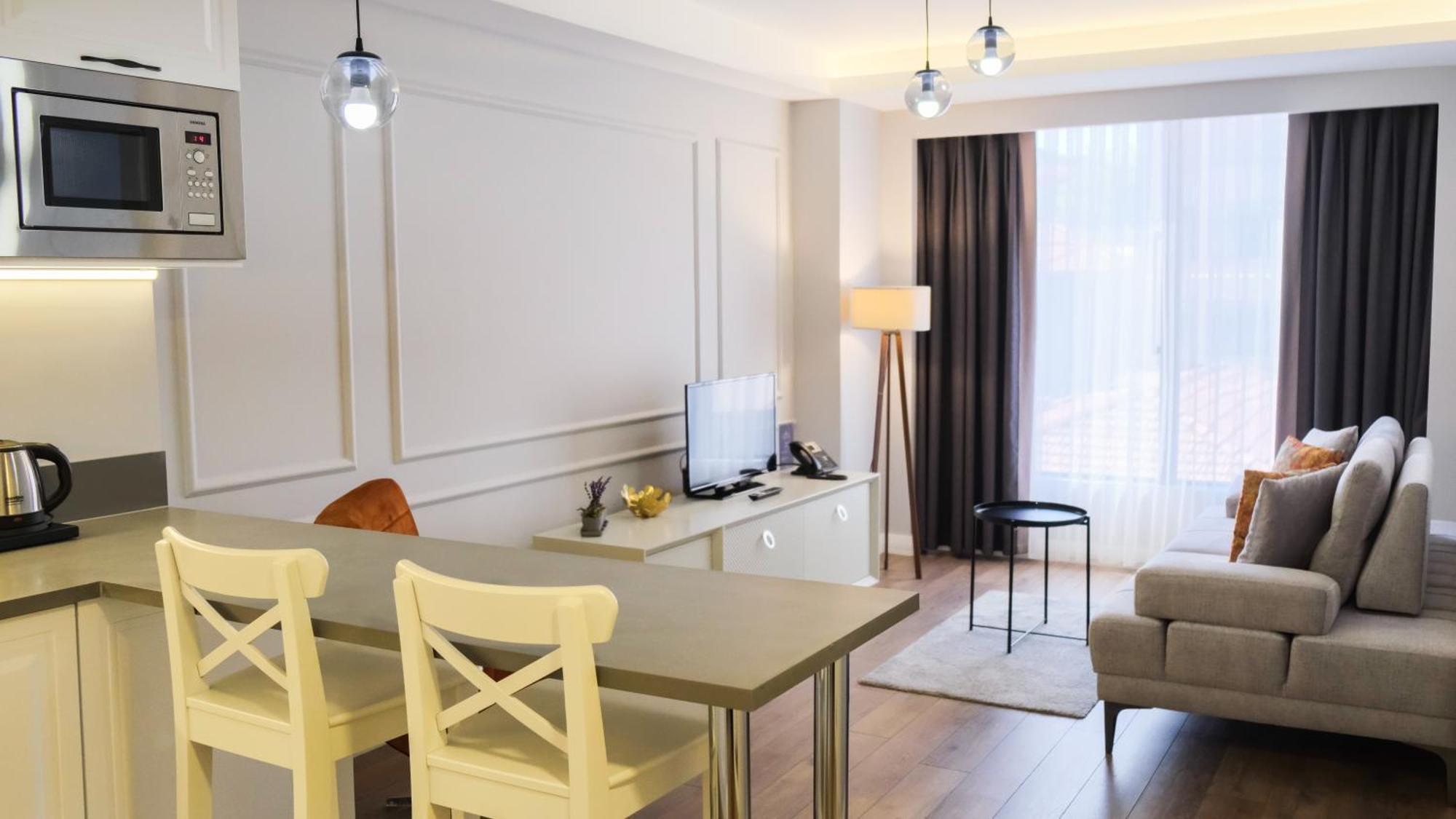 Myway Deluxe Alsancak Hotel Измир Екстериор снимка